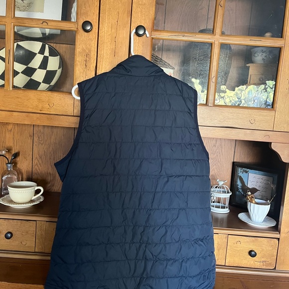 Carhart rain defender vest,women’s size large, navy, NWT, company logo removed - Picture 5 of 12